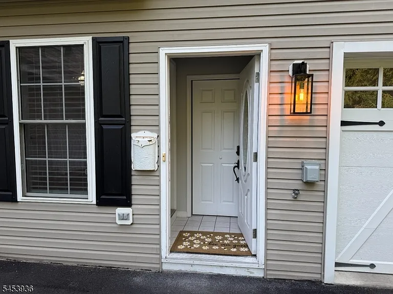 32 Woodland Dr — Photo 5