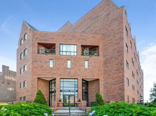 44 Elm St Unit 305, Worcester, MA 01609