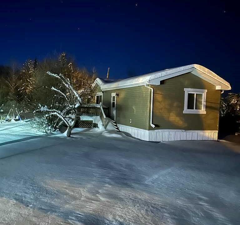 1st image of 54 1st Ave SW
