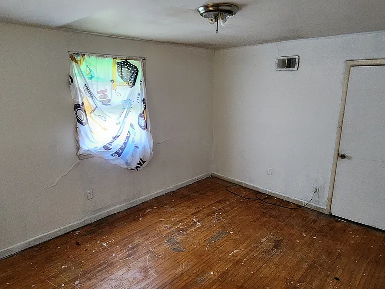2911 Church St — Photo 5