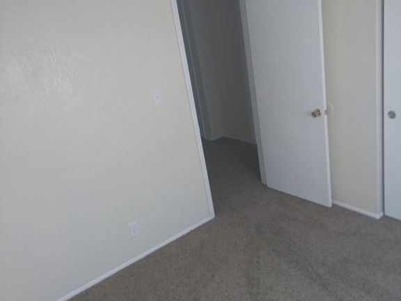 5th image of 3516 Lafayette Dr NE