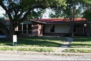 1st image of 807 Briarcliff Dr