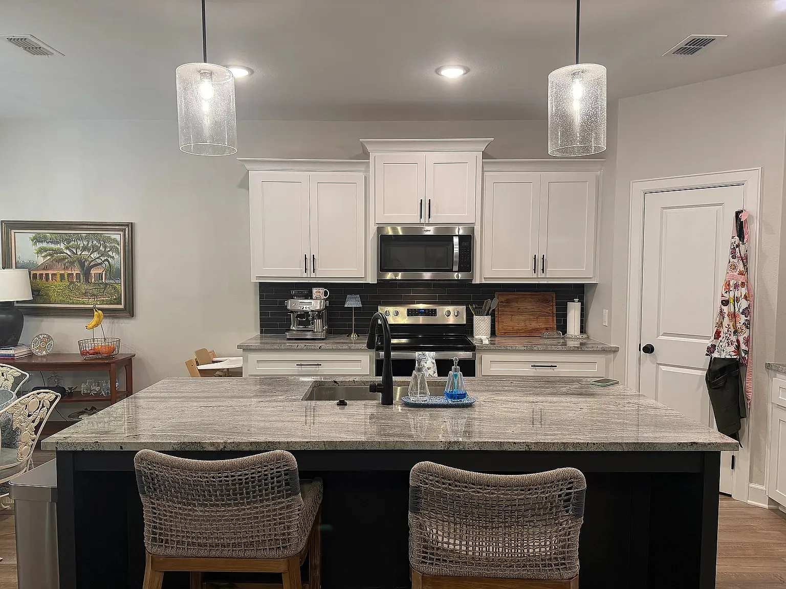 3 bed, 1579 sqft, $2,400 — Photo 4