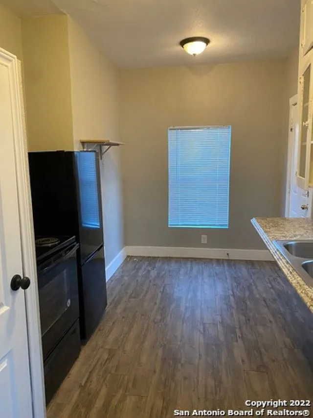 116 Cornell Ave — Photo 4
