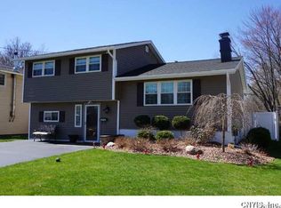 83 Coolidge Rd, North Syracuse, NY 13212