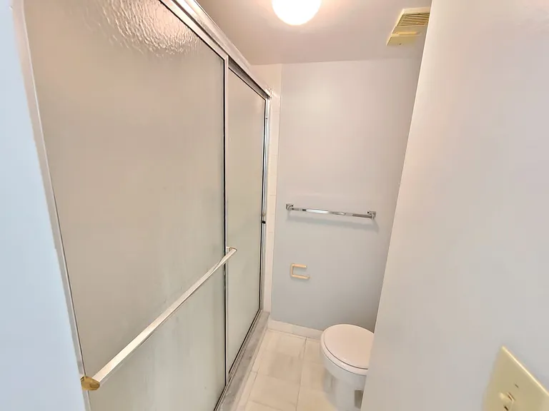 4354 NW 9th Ave #14-3C — Photo 11
