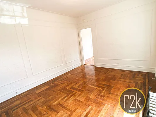 Rented by Realty 2000 Corp | media 11