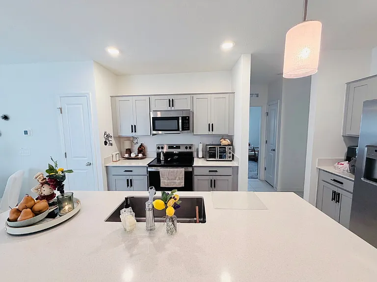 2715 Gentle Rain Dr — Photo 3