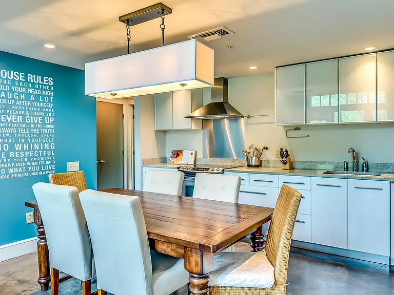 509 Cloverdale Rd #201 — Photo 7