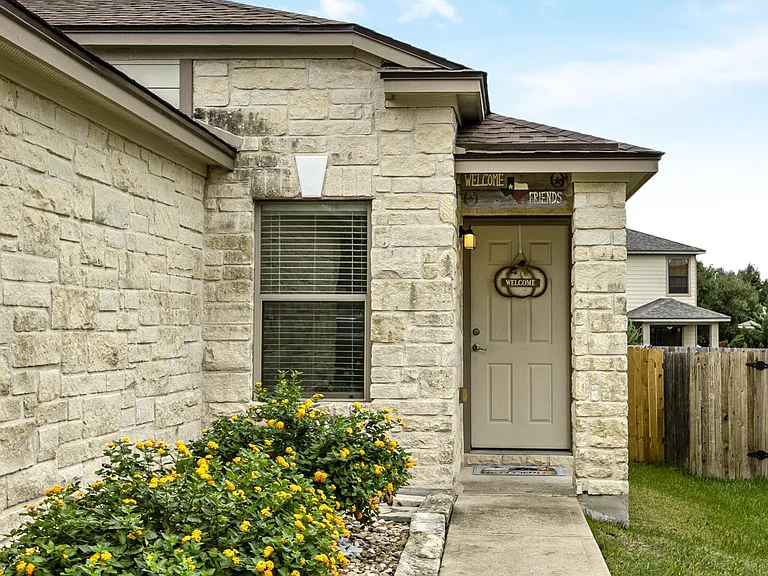 2322 Kuykendall Dr — Photo 4