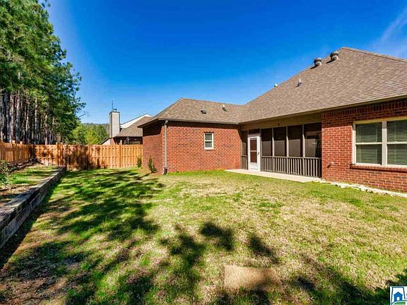 5th image of 209 Chesser Park Dr