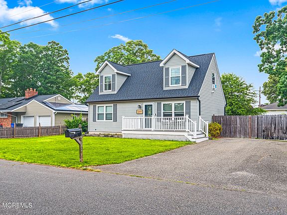 3rd image of 2310 6th Avenue