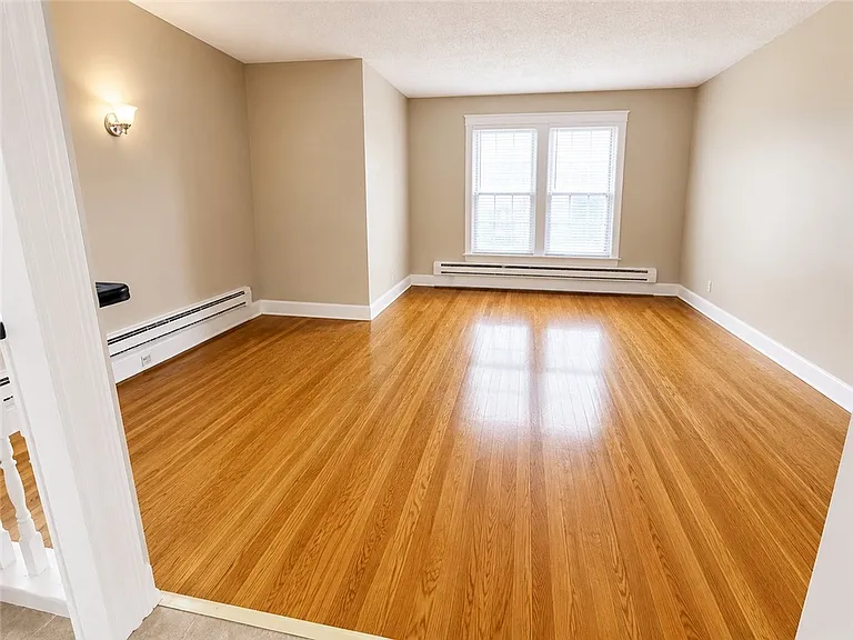 1736 Portland Ave — Photo 3
