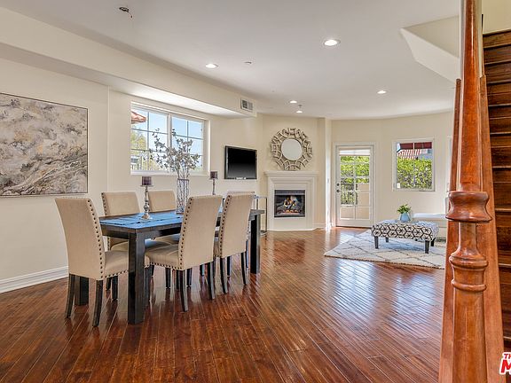 4th image of 4237 N Longridge Ave #306