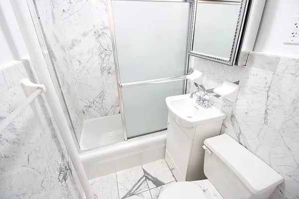 Rented by Luxor Homes & Investment Realty | media 11