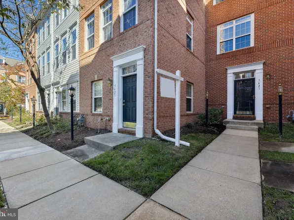 5621 Hartfield Ave, Suitland, MD 20746