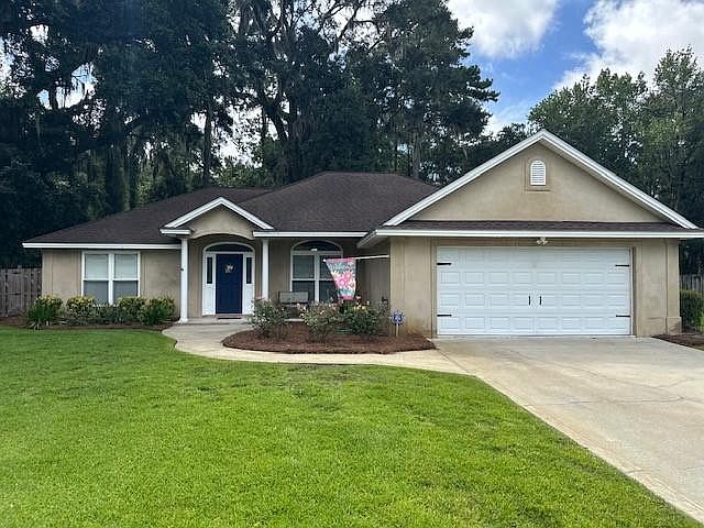 1st image of 216 Autumn Ridge Ct