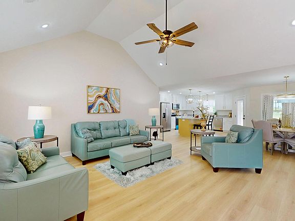 5th image of 921 Rockdale Blvd