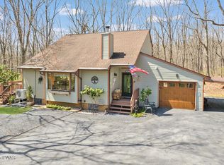 125 Wild Wood Ter, Shohola, PA 18458