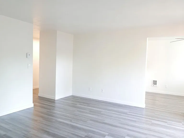 Westwood Apartments ** On-site Laundry Facilities, Off-Street Parking & Private Patio or Balcony — Photo 71