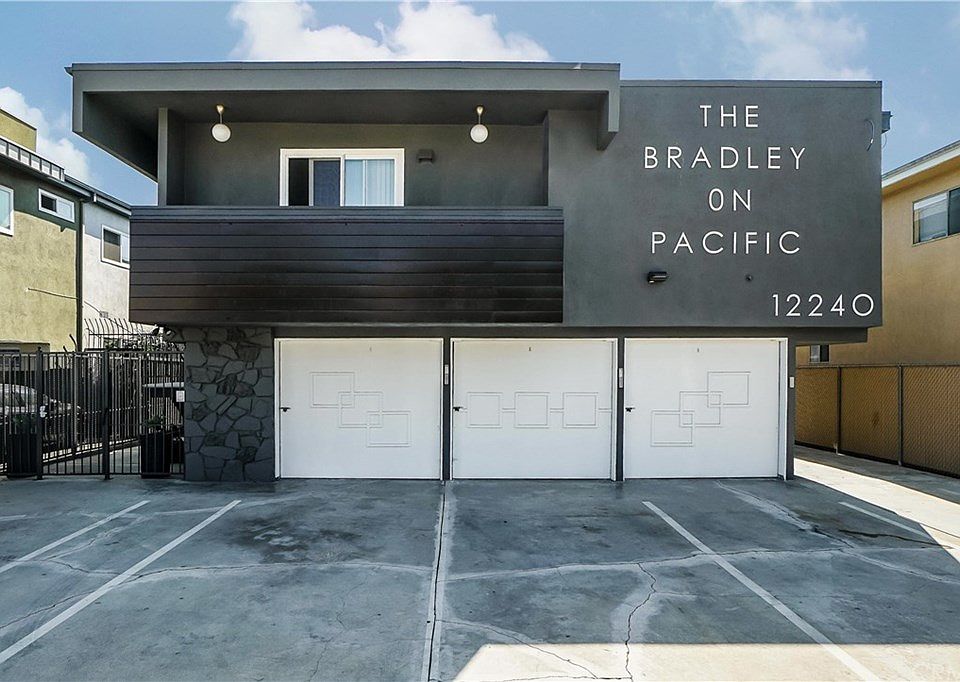 1st image of 12240 Pacific Ave