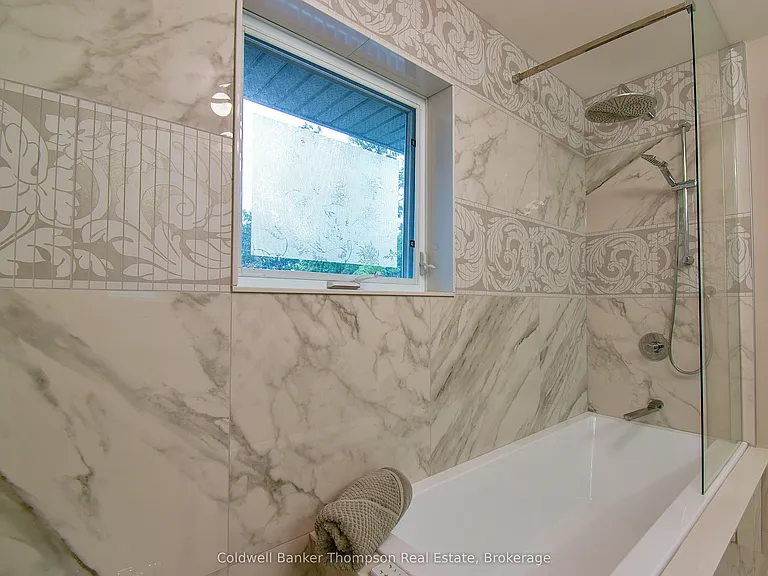 1 Florence St W #56 — Photo 17