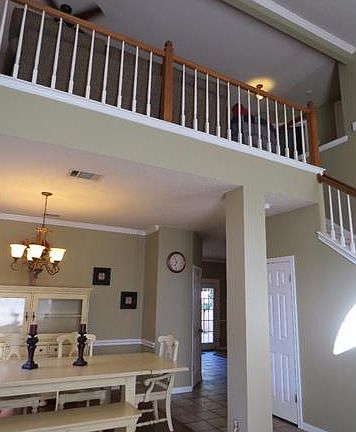 3rd image of 603 Creekmont
