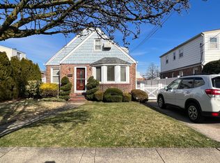 59 Fendale St, Franklin Square, NY 11010