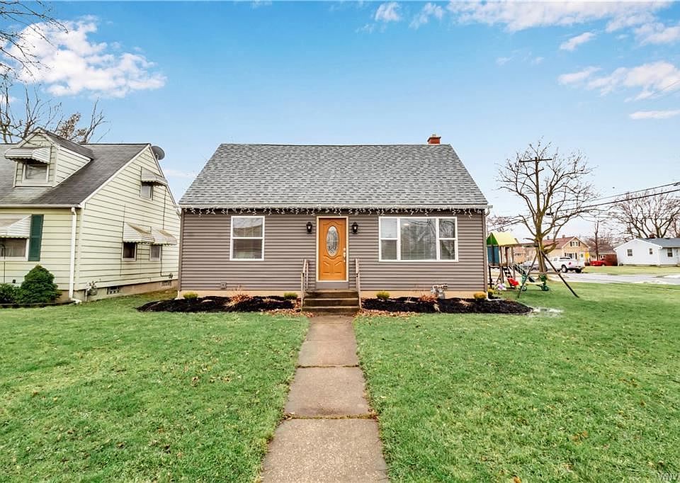 1st image of 72 Milsom Ave