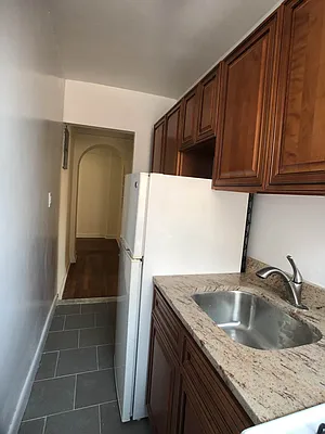 Rented by Kew Forest Realty Inc | media 5