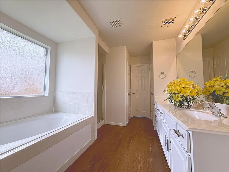 3708 Whitlam Ct — Photo 14