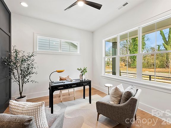 5th image of 2025 South St