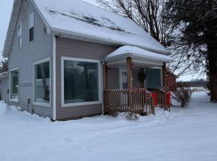 9258 Hickory Rd, Virginia, IL 62691