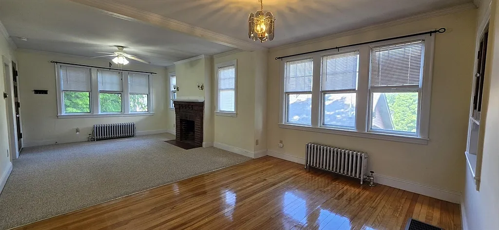 2 bed, 1.0 bath, 874 sqft, $1,795 — Photo 2
