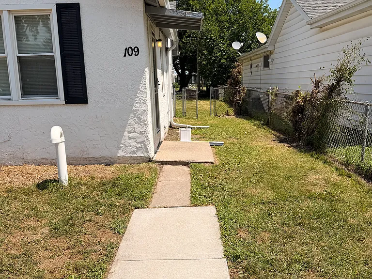 109 Black Hawk St — Photo 13