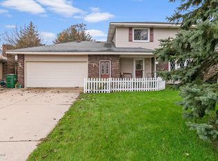 1959 Newcastle Dr, Jenison, MI 49428