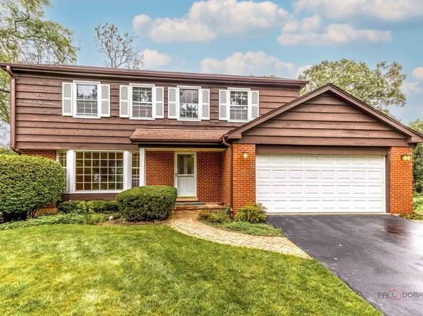 1495 Northwoods Cir, Deerfield, IL 60015