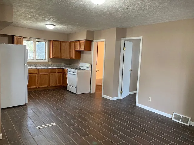322 S Boston Ave — Photo 5