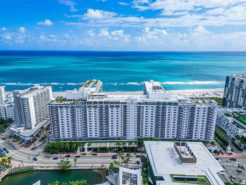 2301 Collins Ave #1425