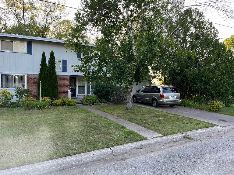 9200 Rhode Island Dr #B — Photo 1