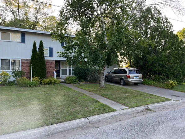 9200 Rhode Island Dr #B, Oscoda, MI 48750