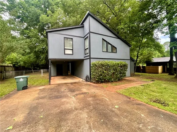 901 Tacoma Dr, Auburn, AL 36830