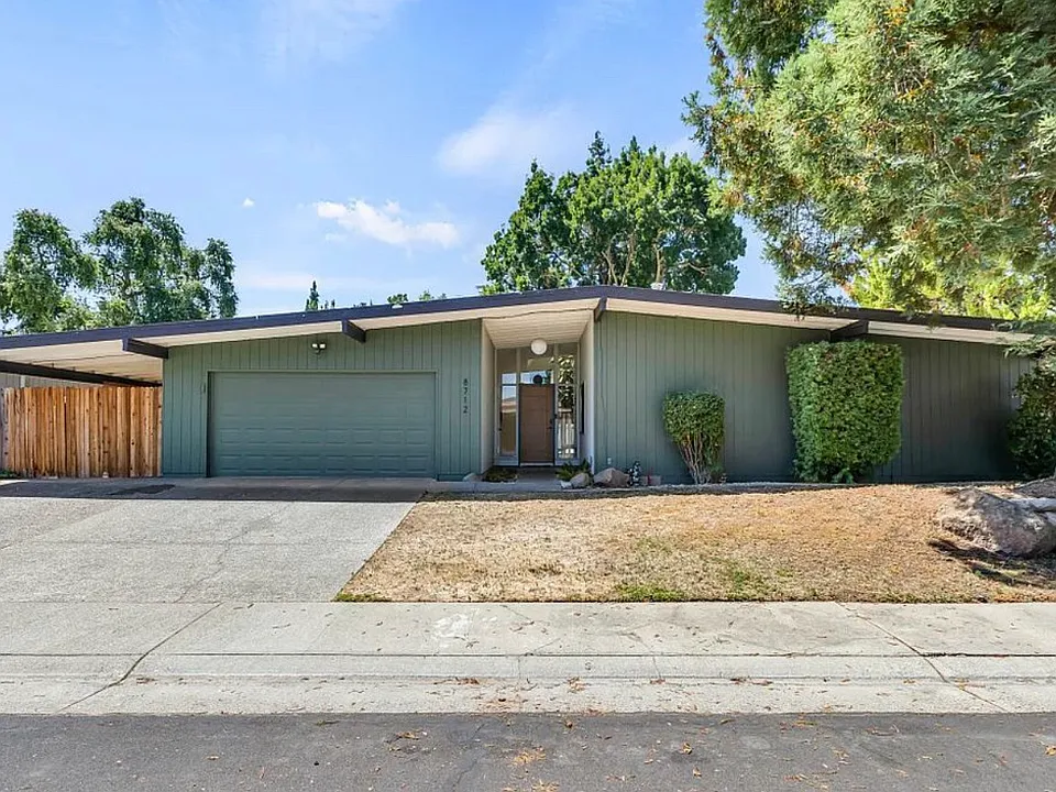 8712 Celery Ct