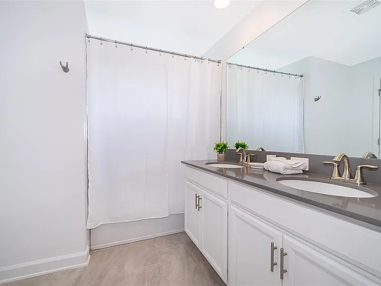 1164 Kingsbarn St — Photo 18