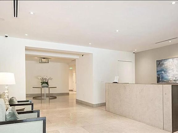 24 Hour Lobby Concierge