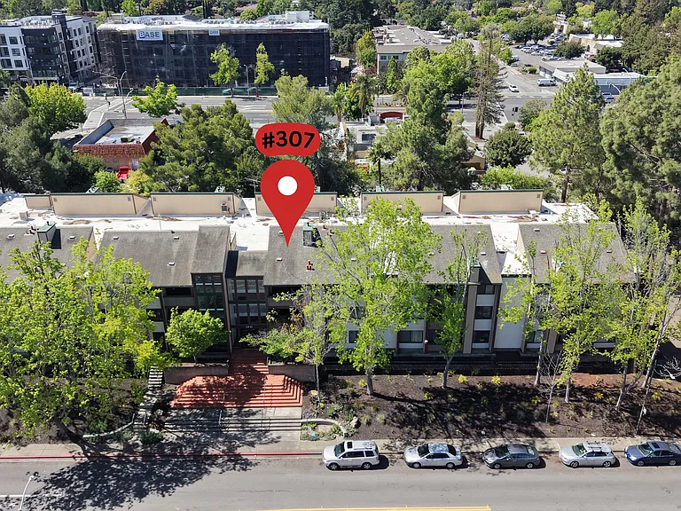 2111 Latham St #307 — Photo 98