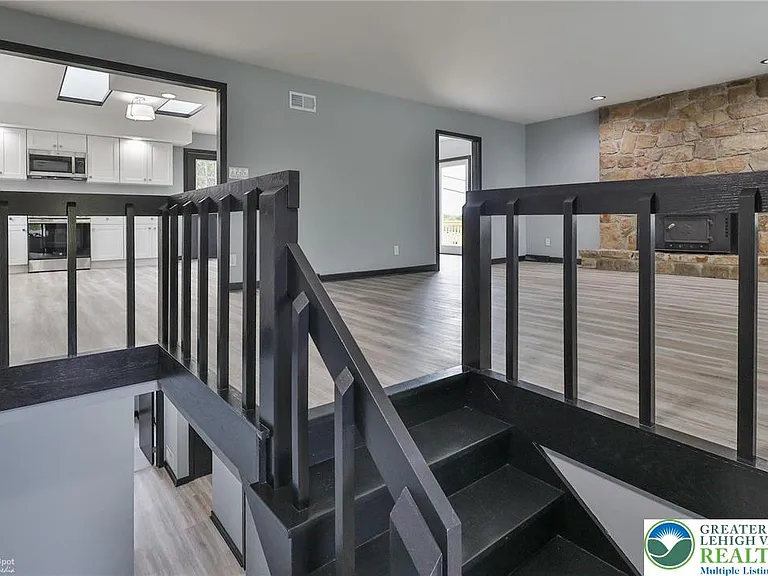 4410 Circle Dr — Photo 37