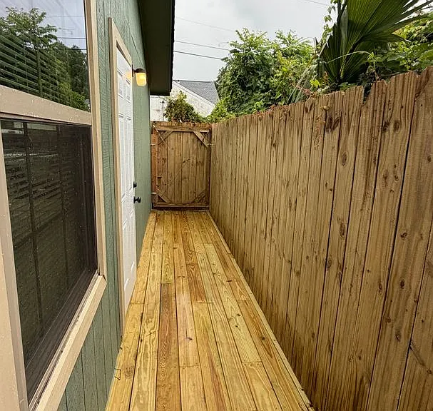 218 E 1st Ct #C — Photo 25