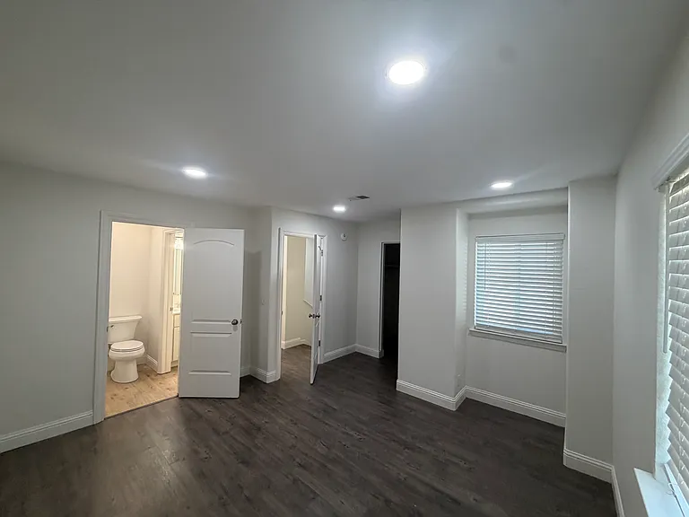 397 Eldridge Ave — Photo 5