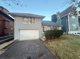 918 N Wood Ave, Linden, NJ 07036